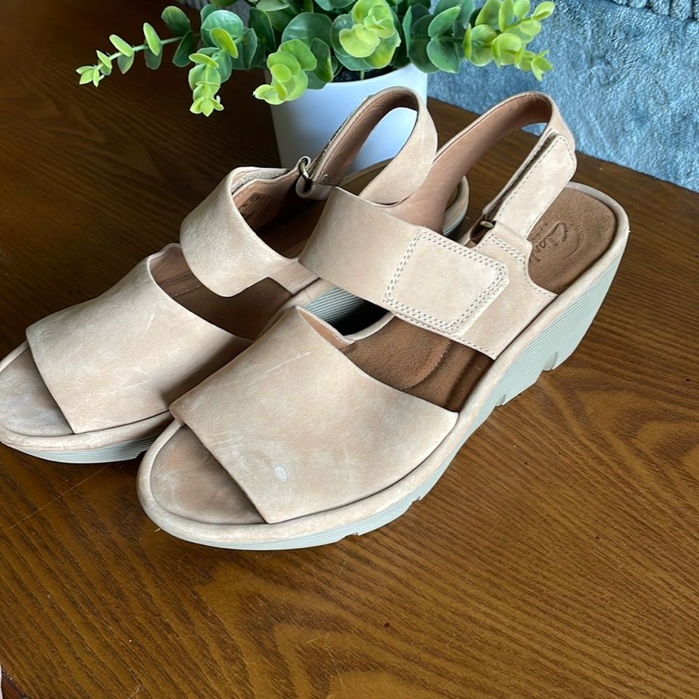 Clark’s Artisan Comfort Sandals